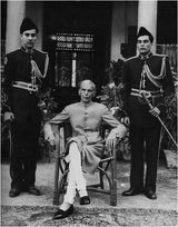 Jinnah With Guards thumbnail 1